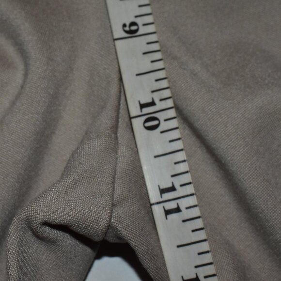 T Tahari Straight Leg Stretch Mid-Rise Ponte Pintuck Pants Size 4P - Picture 6 of 13